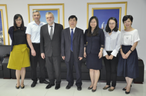 乌克兰利沃夫大学副校长格拉季舍夫斯基访问韩国三级片